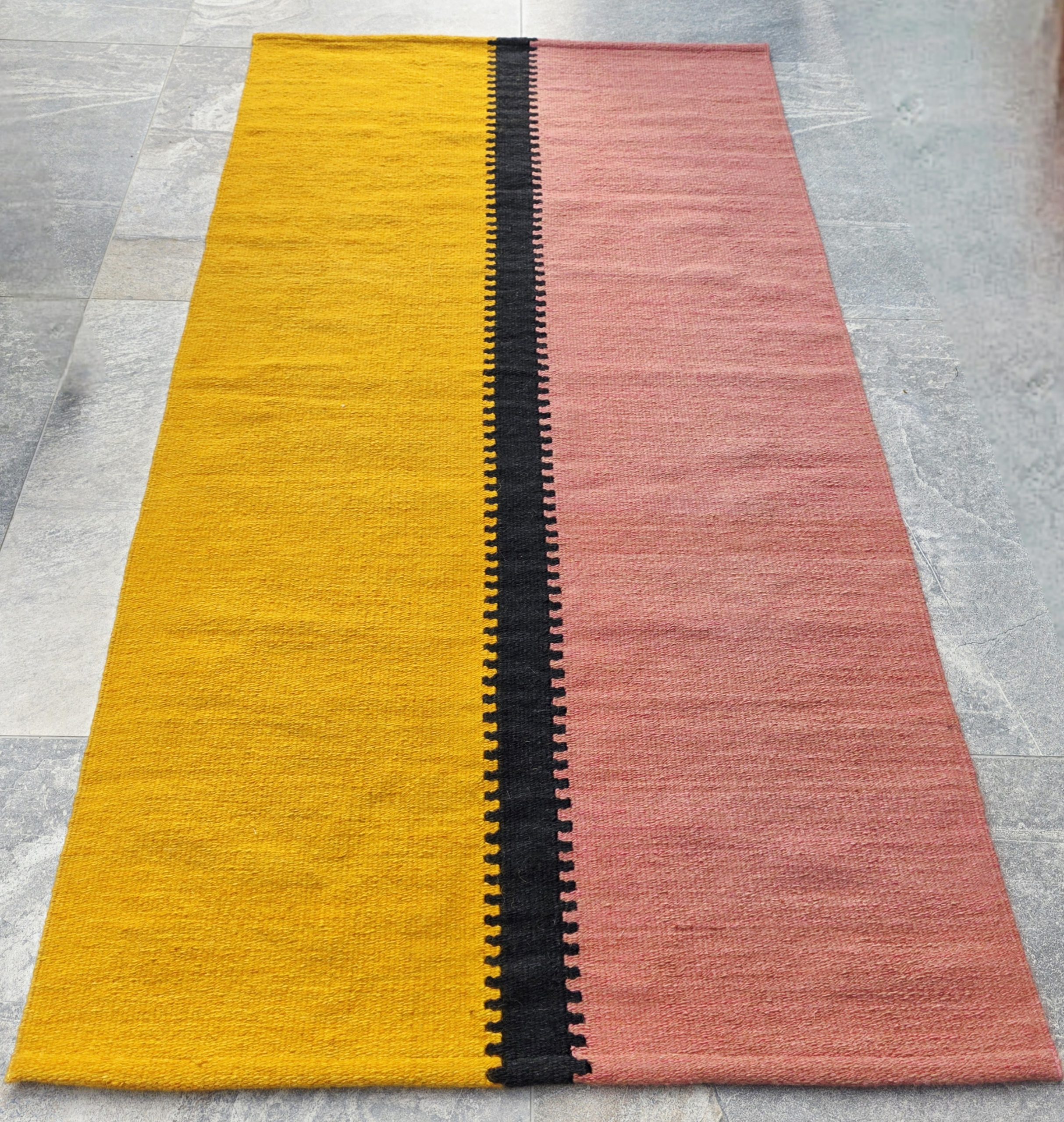 Serenad Şerit Yün Kilim
