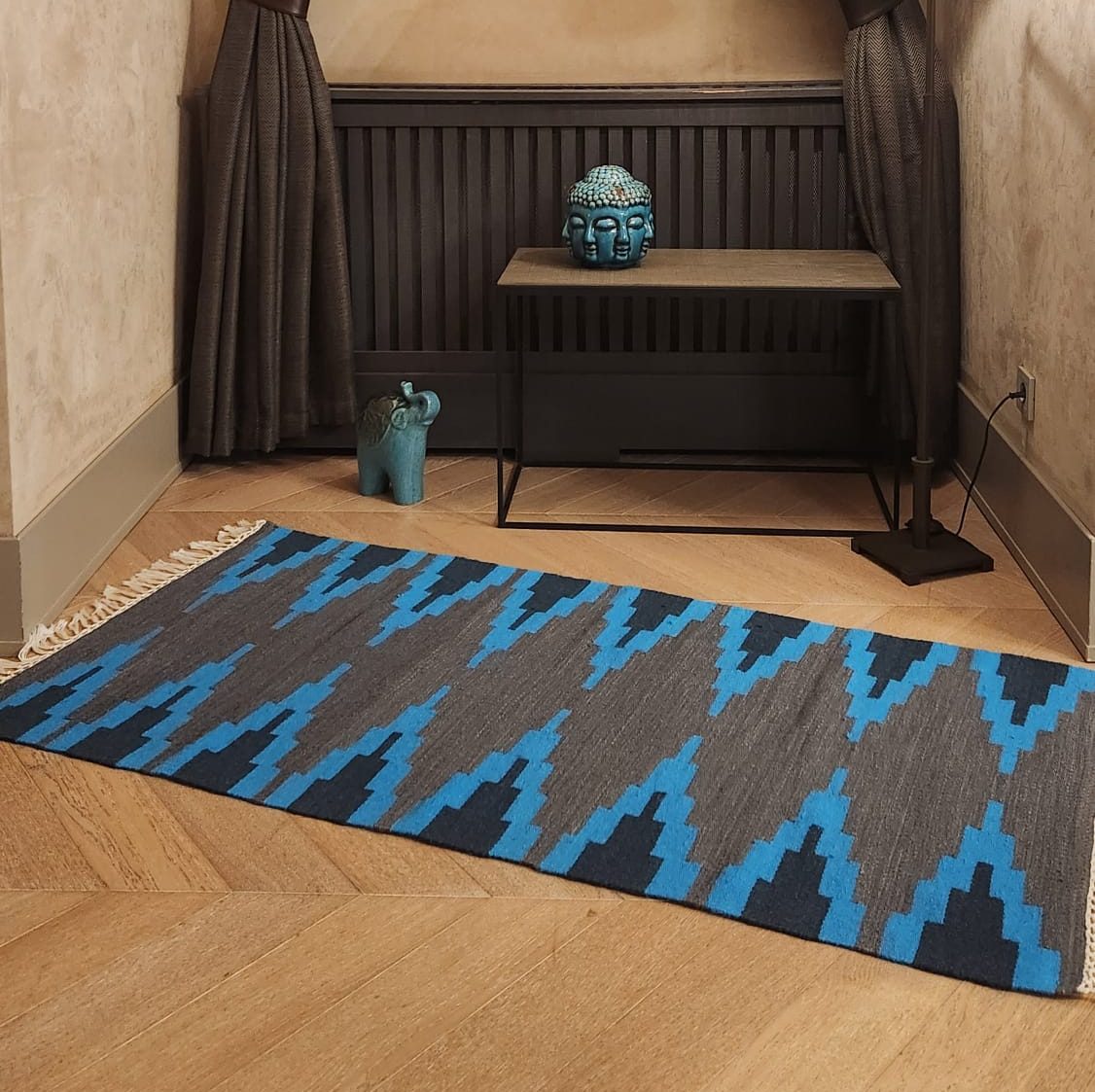 Serenad Mavi Basamak Yün Kilim